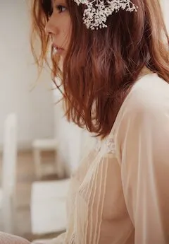 写真集の中の透けおっぱいの関連写真