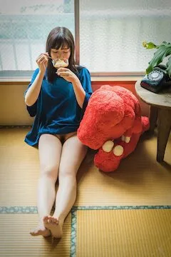 ぬいぐるみとヌード２の関連写真