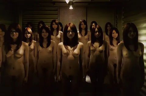 作られたヌード写真の中サムネ