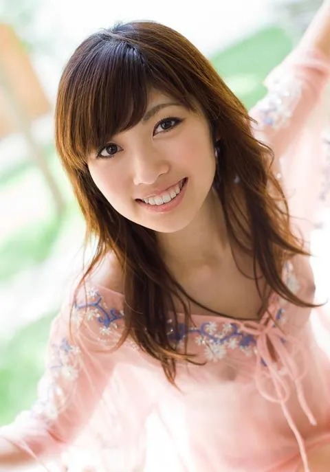 インナーの中のおっぱいの中サムネ