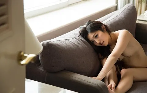 みずき みづき ヌードの中サムネ