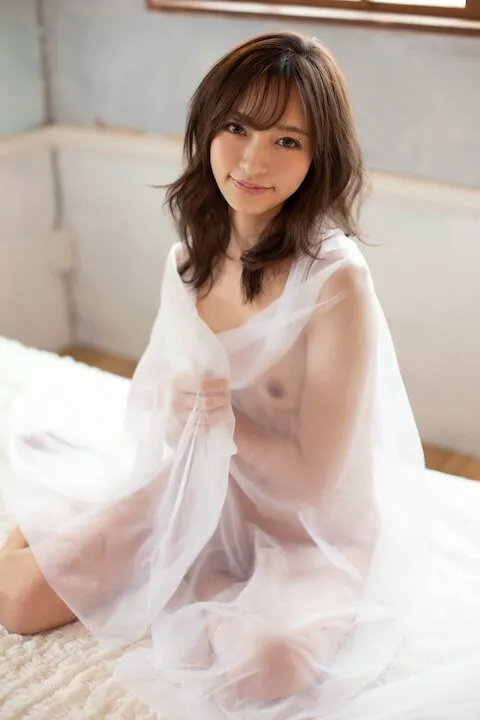 全裸美女がレースにの中サムネ