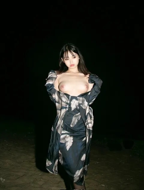 よふかしのヌード写真