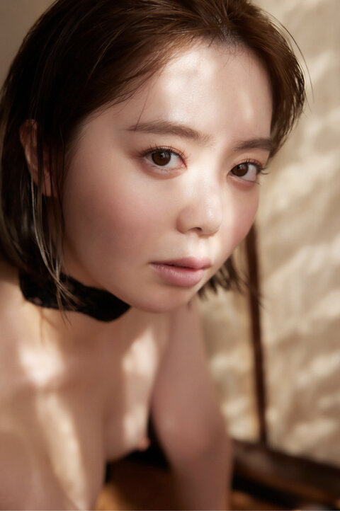 美女の顔とおっぱい - おっぱい写真