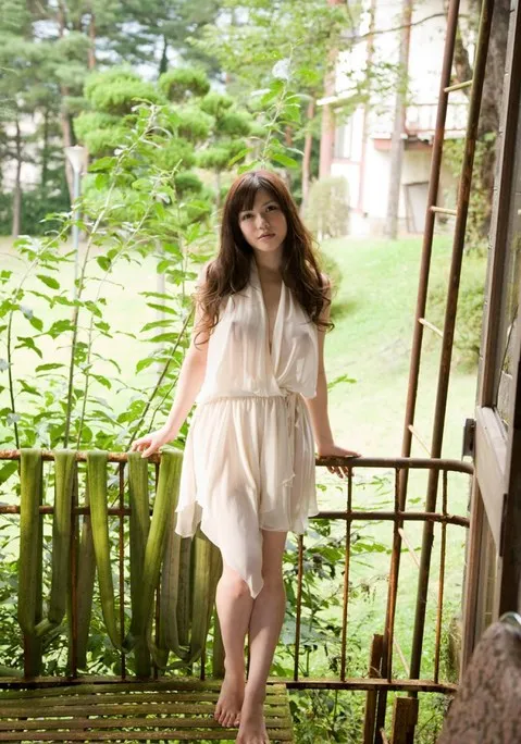 白スケワンピース１３の中サムネ