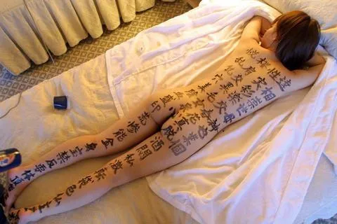 いたずらしちゃうぞの中サムネ