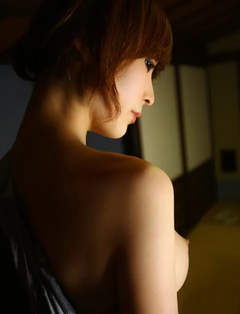 片方おっぱい＃３の中サムネ